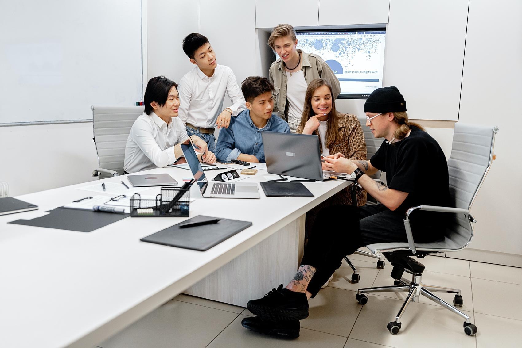 Travailler à l'étranger : les métiers qui recrutent